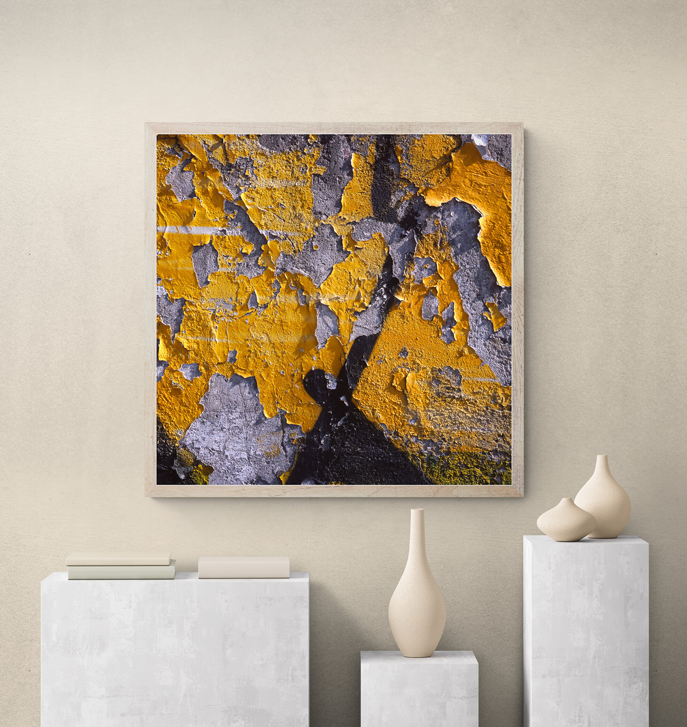 Composition in yellow and black