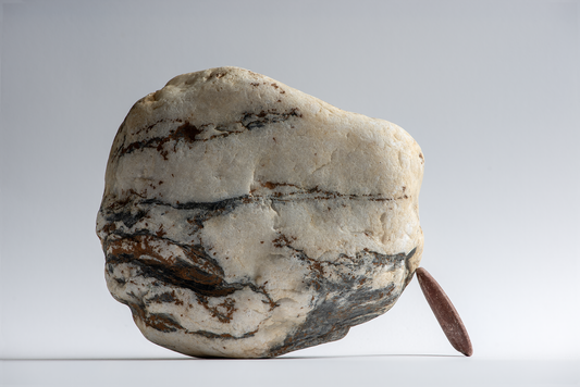 Dos rocas apoyándose